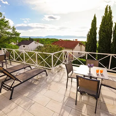 Alice Apartamento Njivice