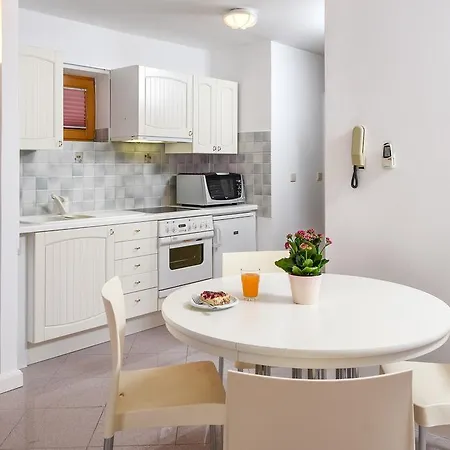 Alice Apartamento Njivice