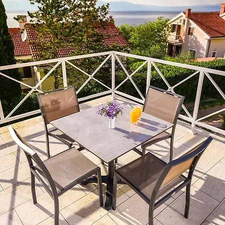 Alice Apartamento Njivice