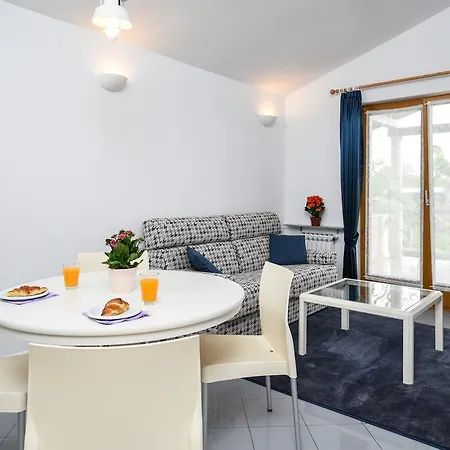 Apartman Alice Njivice
