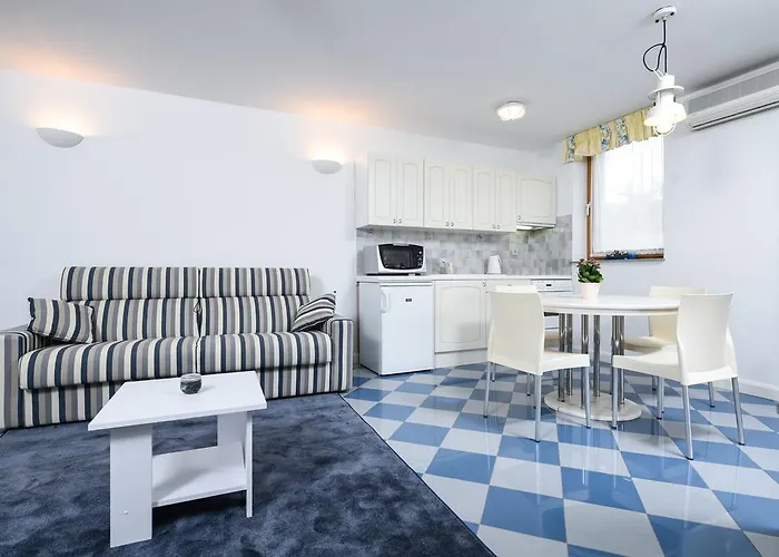 Διαμέρισμα Alice Njivice